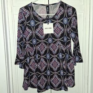 Agnes & Dora Women's Black Patterned Top